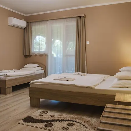 Szabo Haz Tiszafuered Apartment Exterior photo